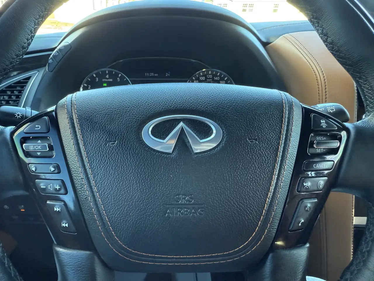 Infiniti QX80 fotografie Infiniti QX80
