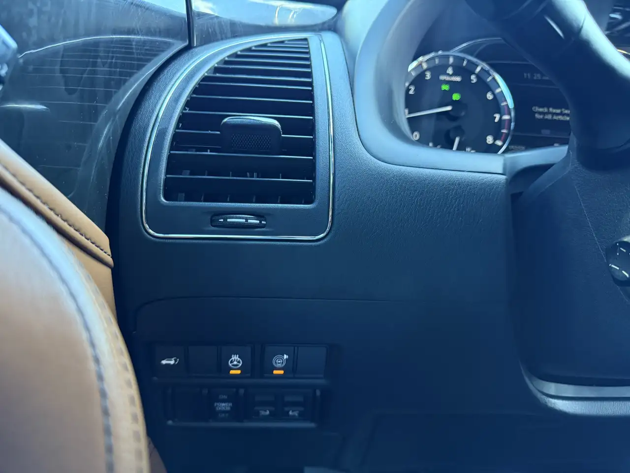 Infiniti QX80 fotografie Infiniti QX80