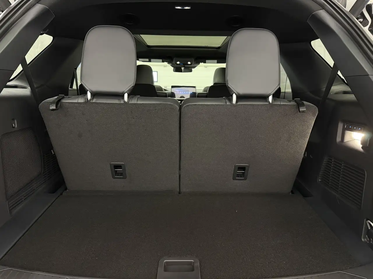 Ford Explorer photo Ford Explorer