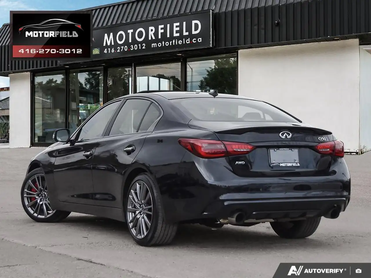 Infiniti Q50 снимка Infiniti Q50