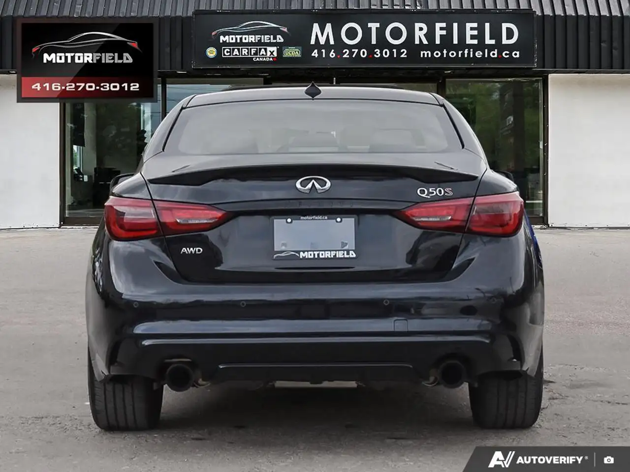 Infiniti Q50 снимка Infiniti Q50
