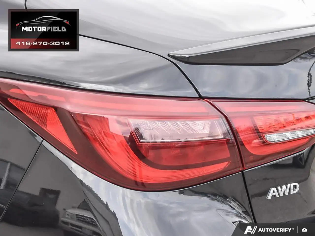 Infiniti Q50 снимка Infiniti Q50