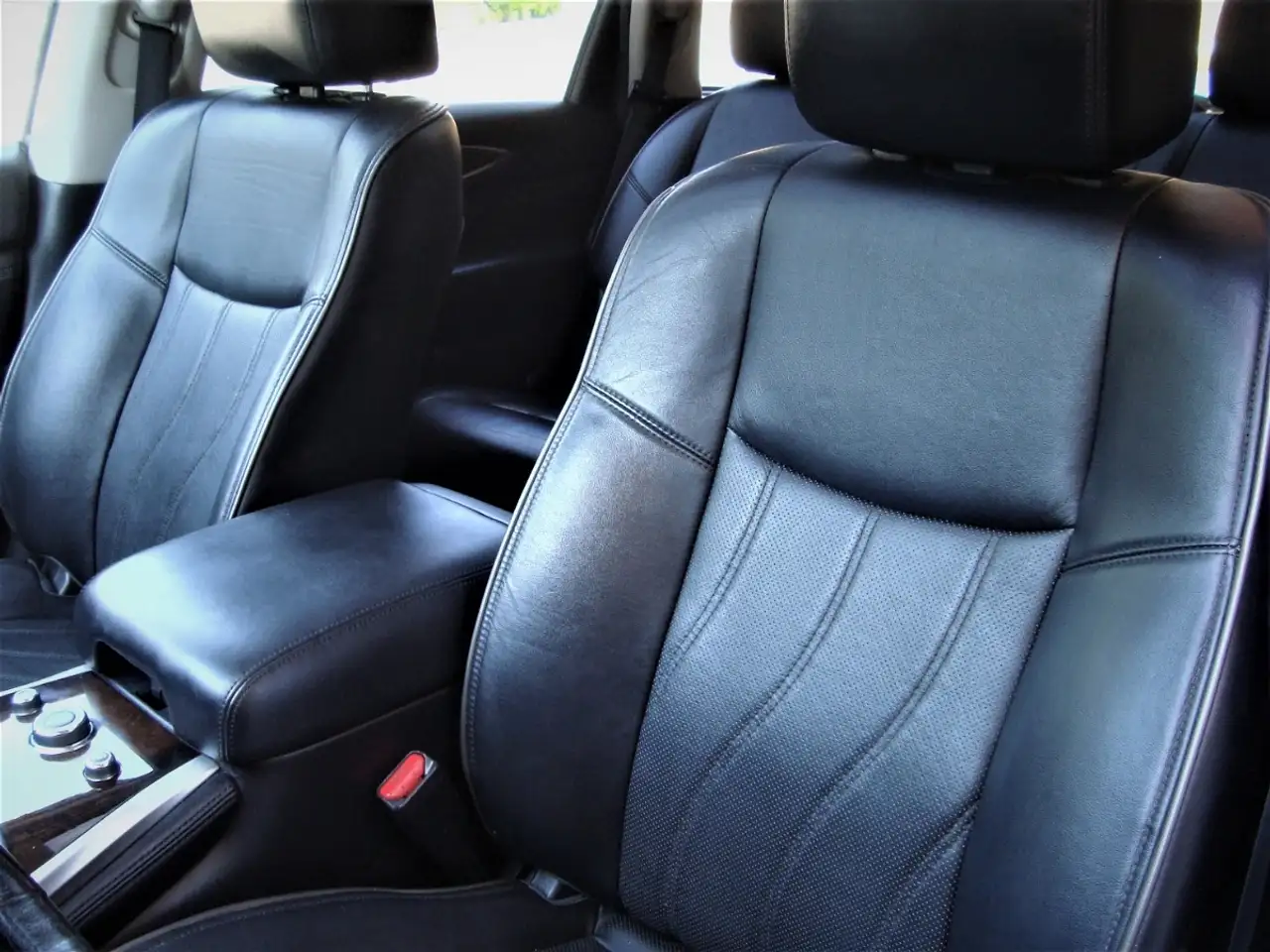 Infiniti QX60 снимка Infiniti QX60