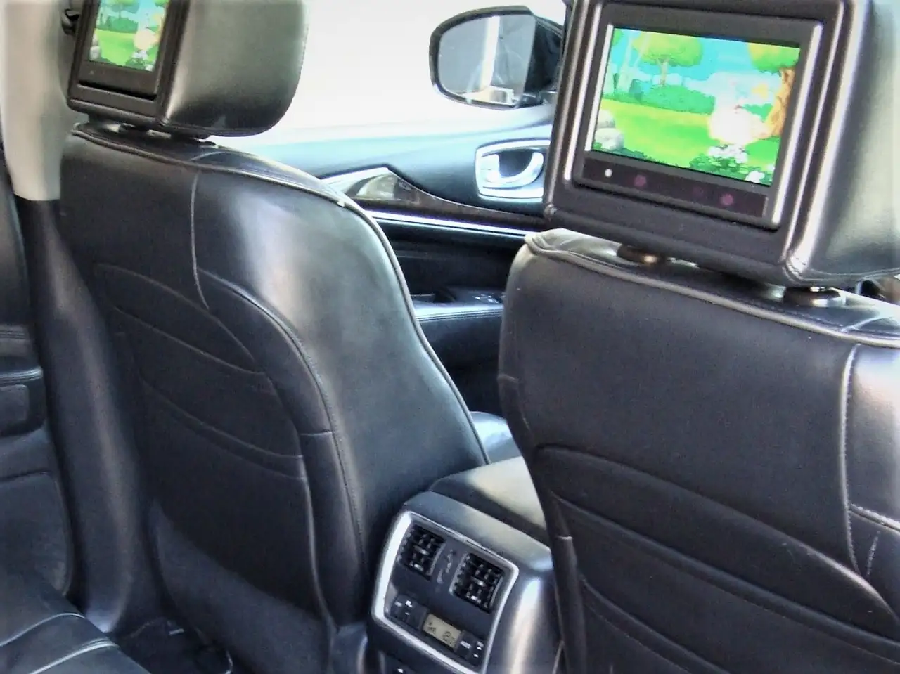 Infiniti QX60 снимка Infiniti QX60