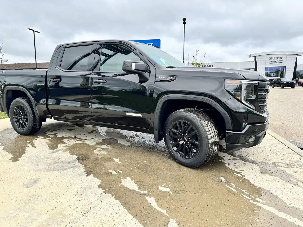 GMC Sierra 1500 photo GMC Sierra 1500
