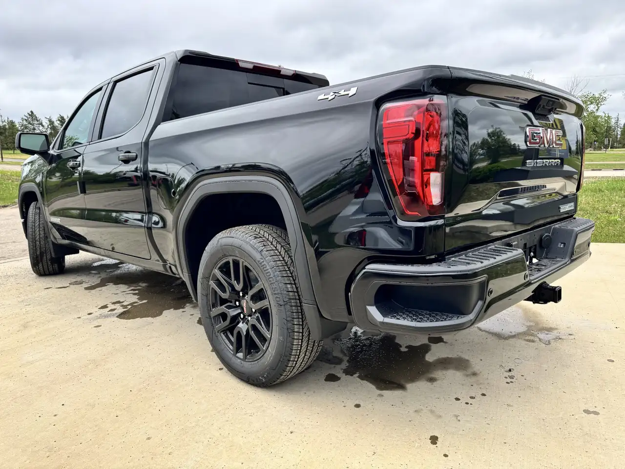 GMC Sierra 1500 photo GMC Sierra 1500