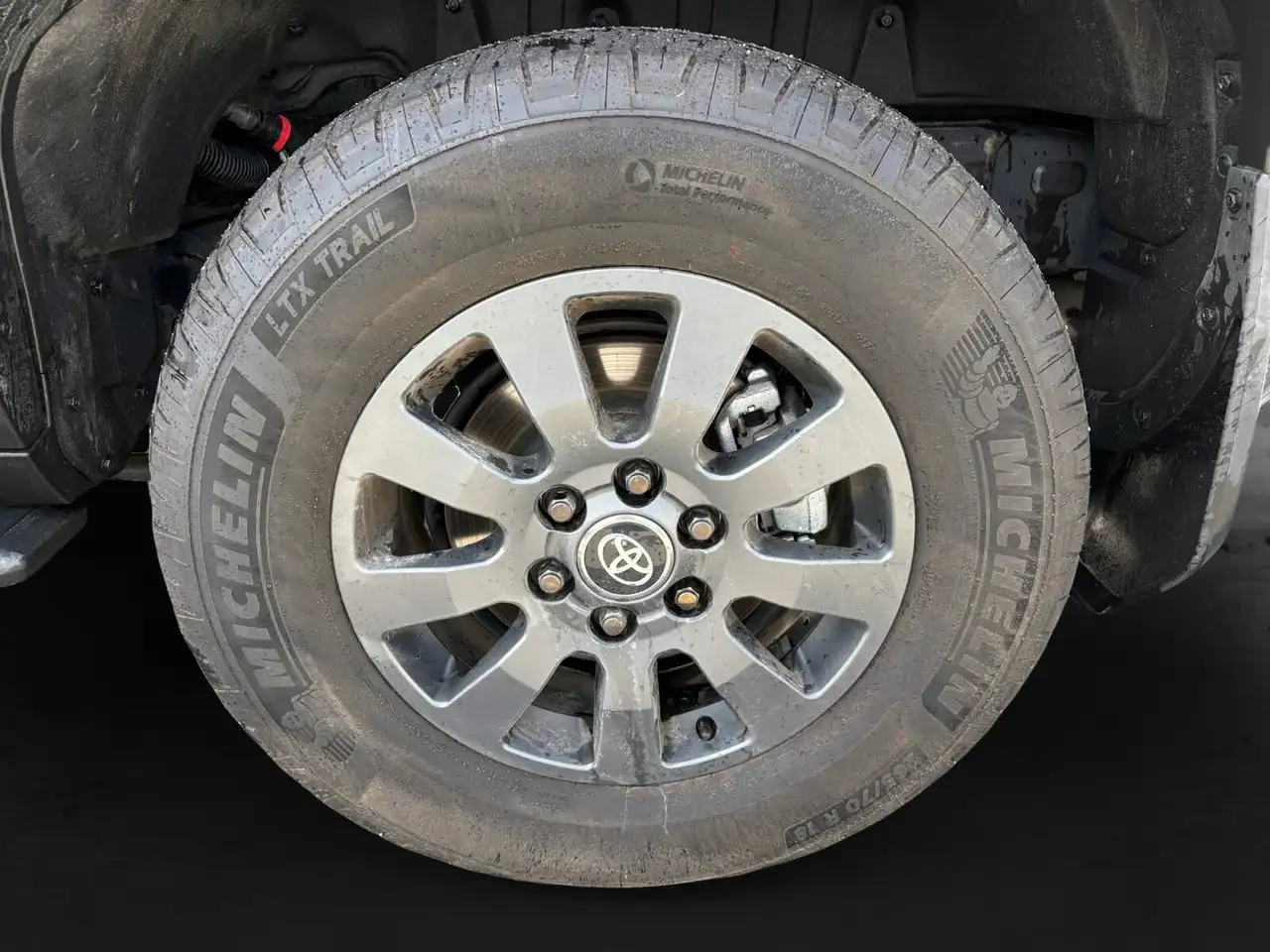 Toyota Land Cruiser снимка Toyota Land Cruiser