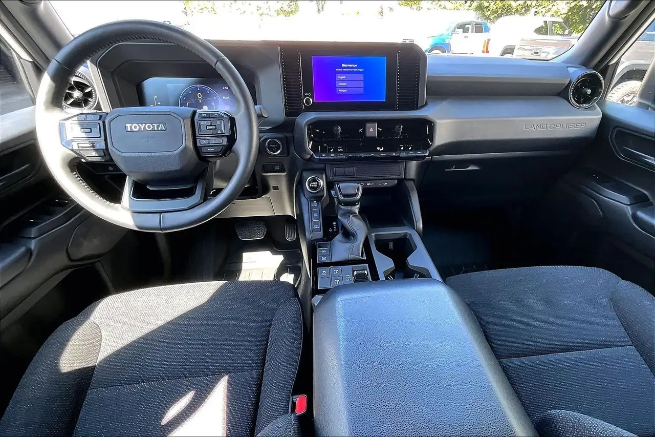 Toyota Land Cruiser снимка Toyota Land Cruiser