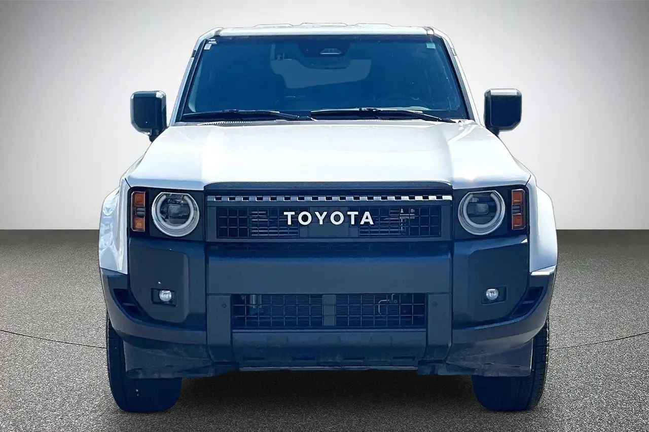 Toyota Land Cruiser снимка Toyota Land Cruiser