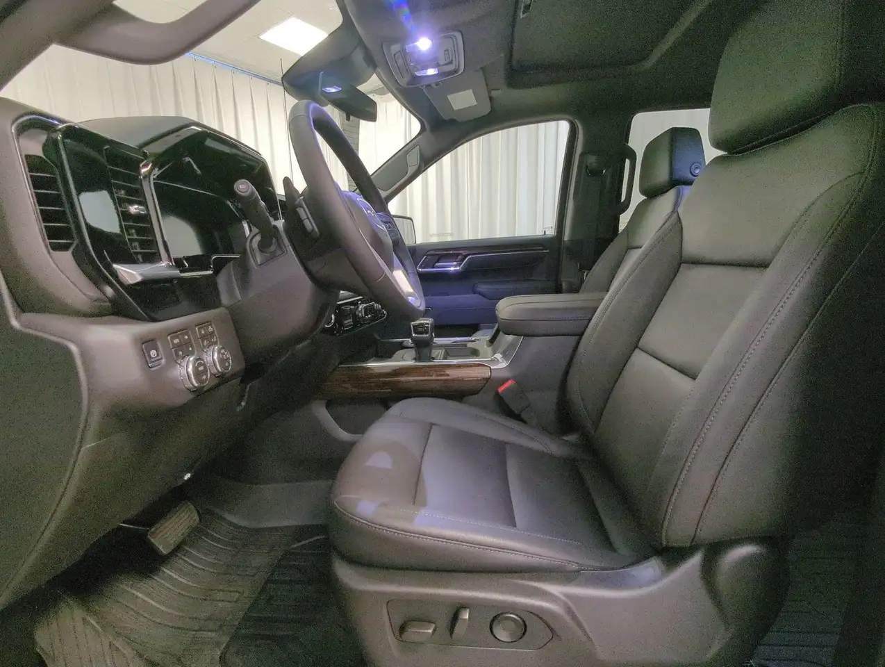 GMC Sierra 1500 снимка GMC Sierra 1500