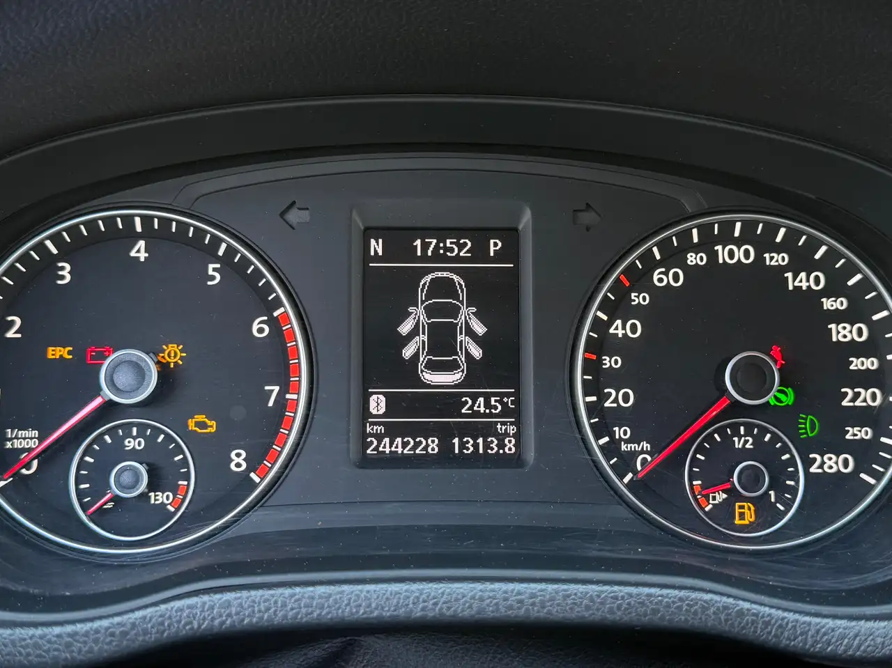 Volkswagen Passat снимка Volkswagen Passat