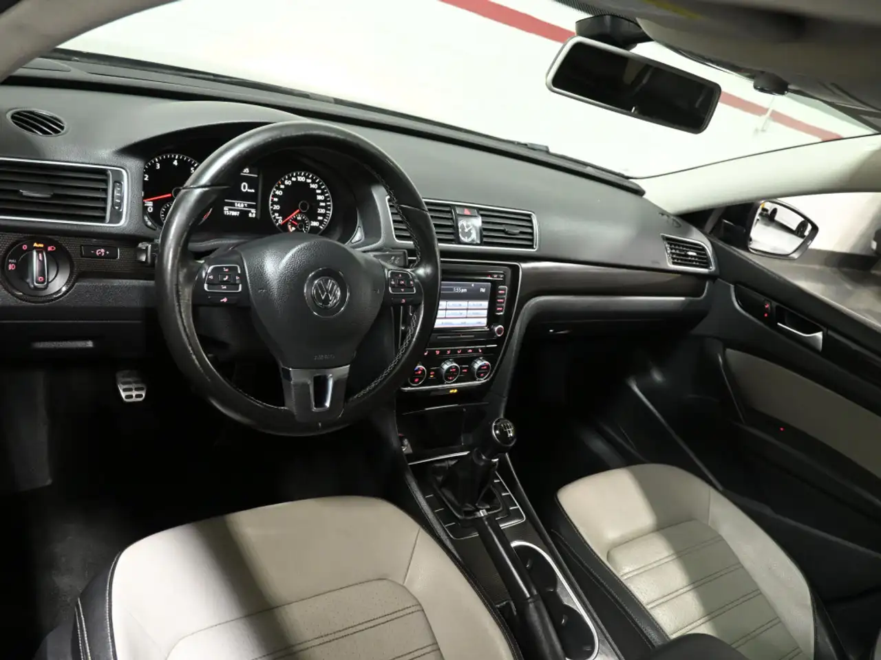 Volkswagen Passat photo Volkswagen Passat