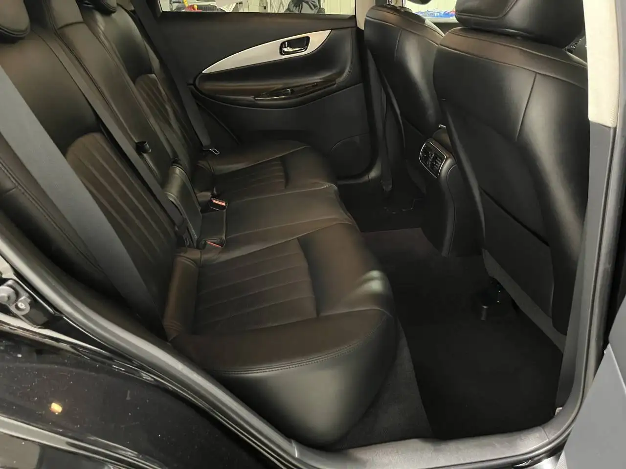 Infiniti QX50 снимка Infiniti QX50