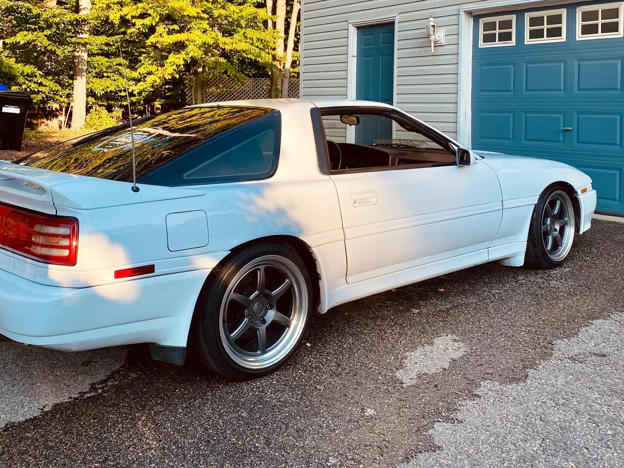 Toyota Supra снимка Toyota Supra