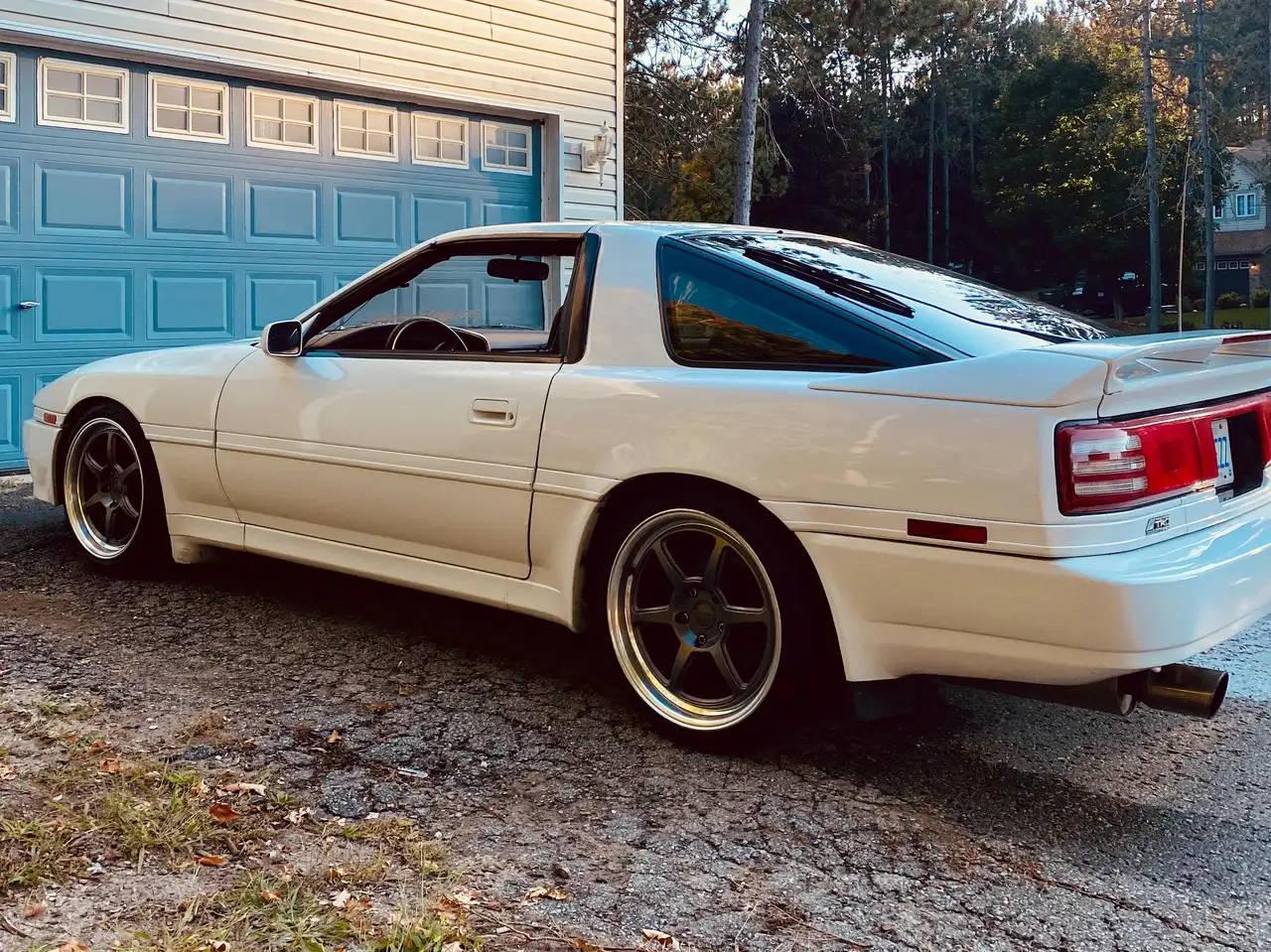 Toyota Supra снимка Toyota Supra