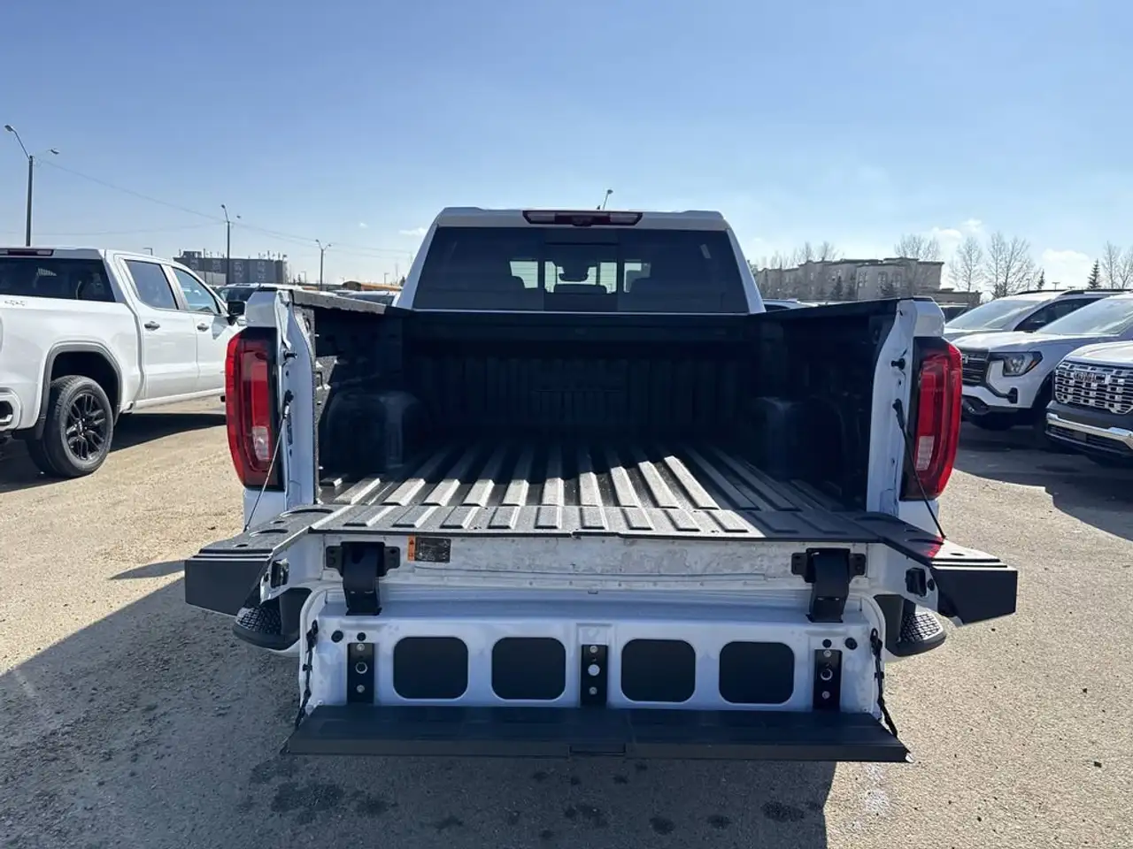GMC Sierra 1500 photo GMC Sierra 1500