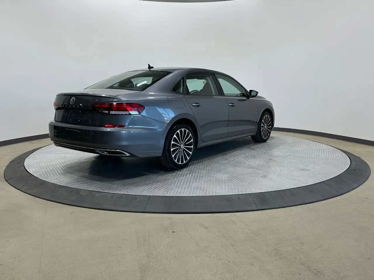 Volkswagen Passat снимка Volkswagen Passat