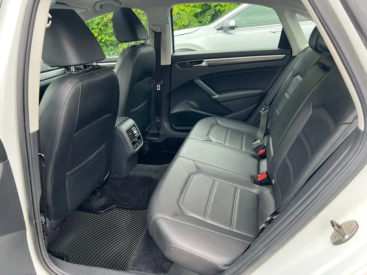 Volkswagen Passat снимка Volkswagen Passat