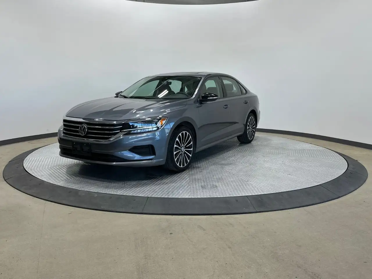 Volkswagen Passat снимка Volkswagen Passat