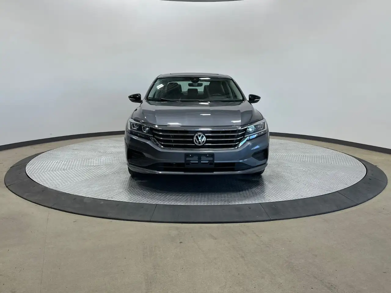 Volkswagen Passat снимка Volkswagen Passat