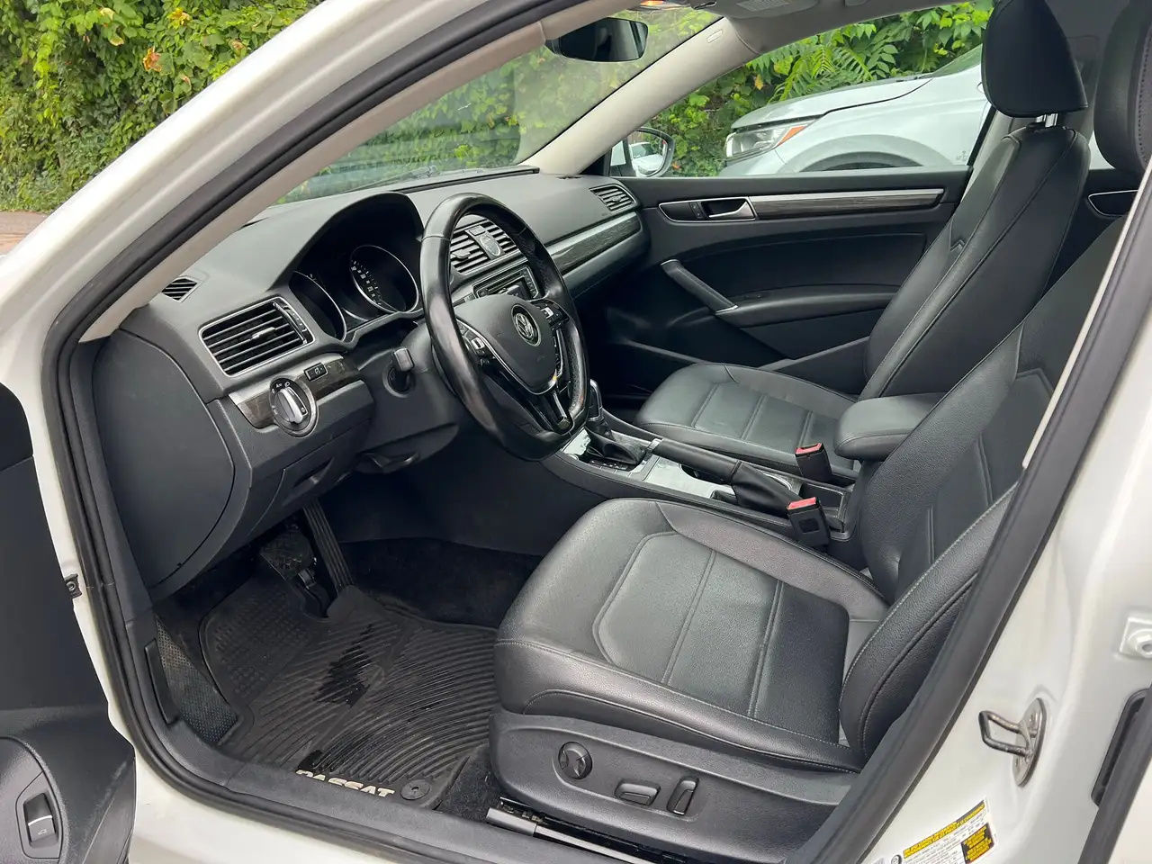 Volkswagen Passat снимка Volkswagen Passat