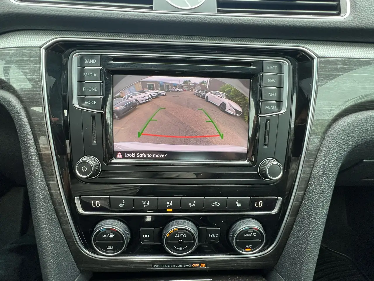 Volkswagen Passat снимка Volkswagen Passat