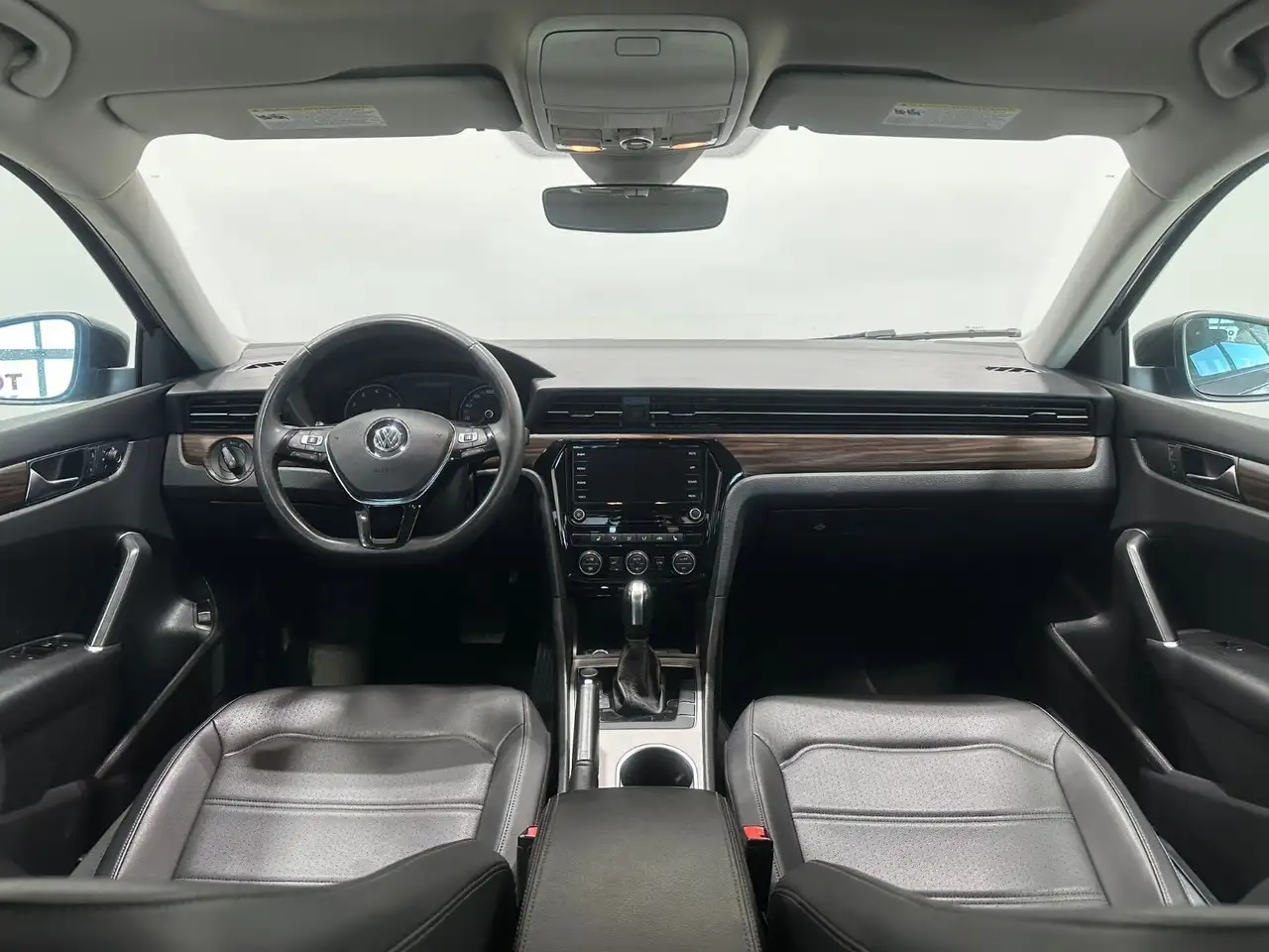 Volkswagen Passat снимка Volkswagen Passat