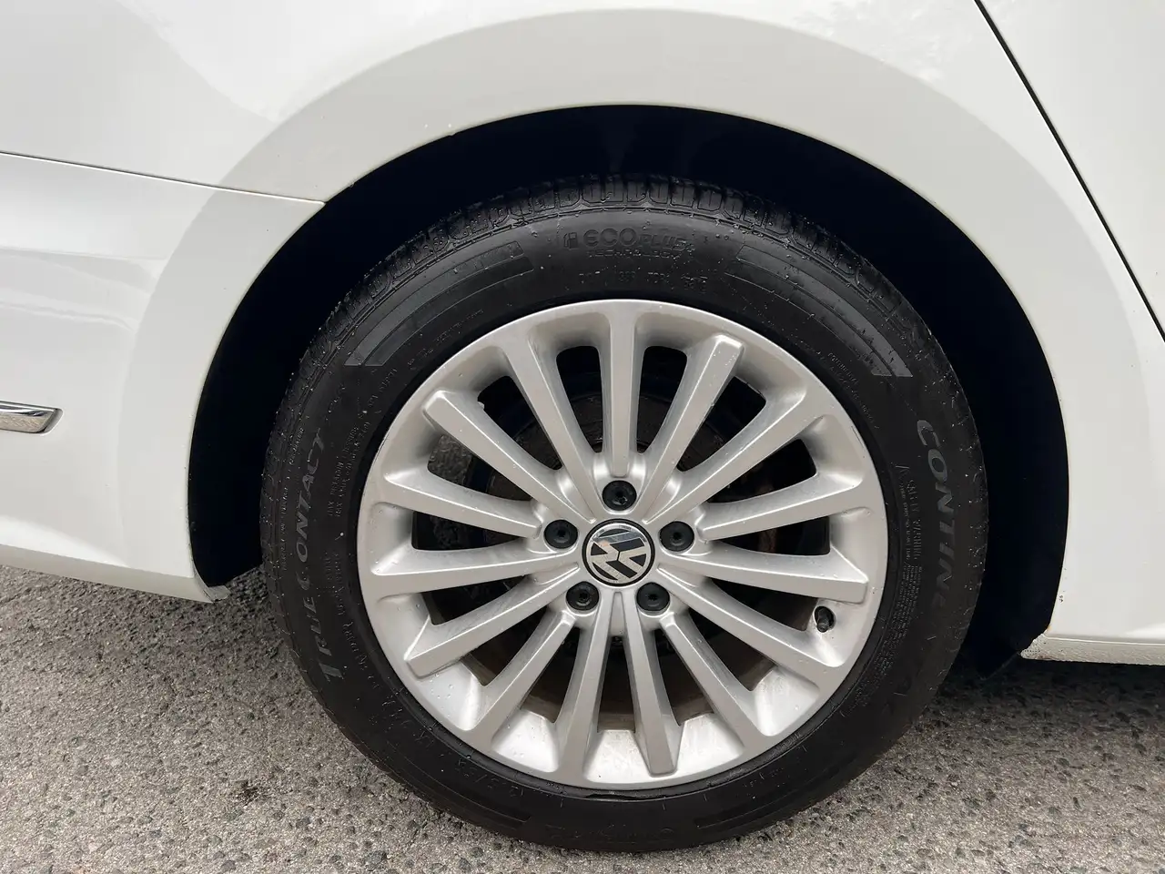 Volkswagen Passat снимка Volkswagen Passat