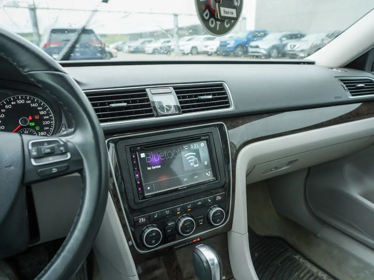 Volkswagen Passat photo Volkswagen Passat
