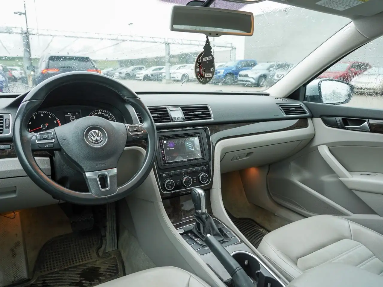Volkswagen Passat photo Volkswagen Passat