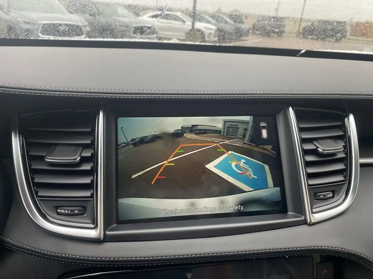 Infiniti QX50 снимка Infiniti QX50