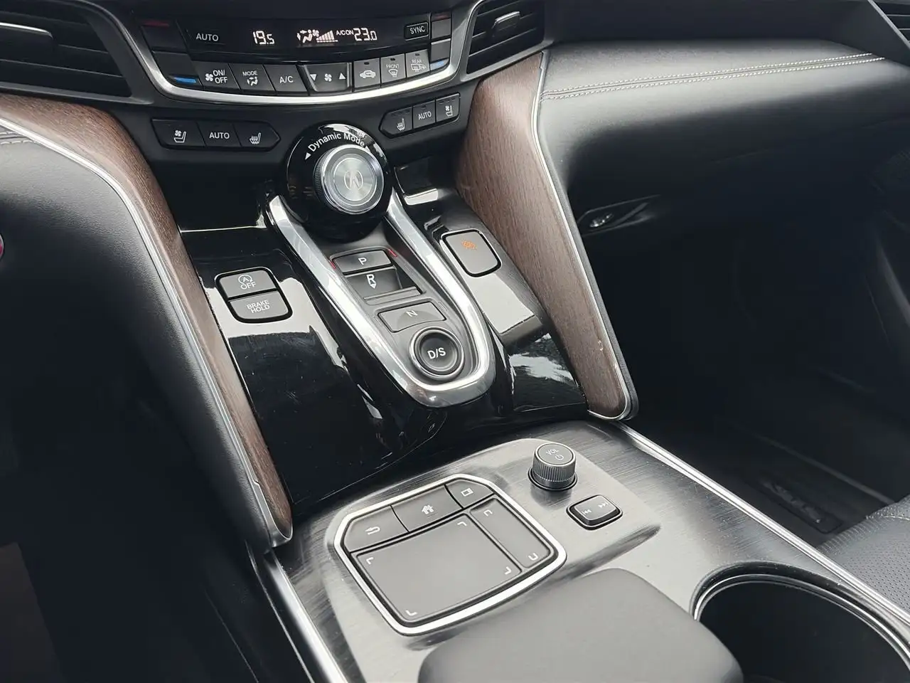 Acura TLX fotografie Acura TLX