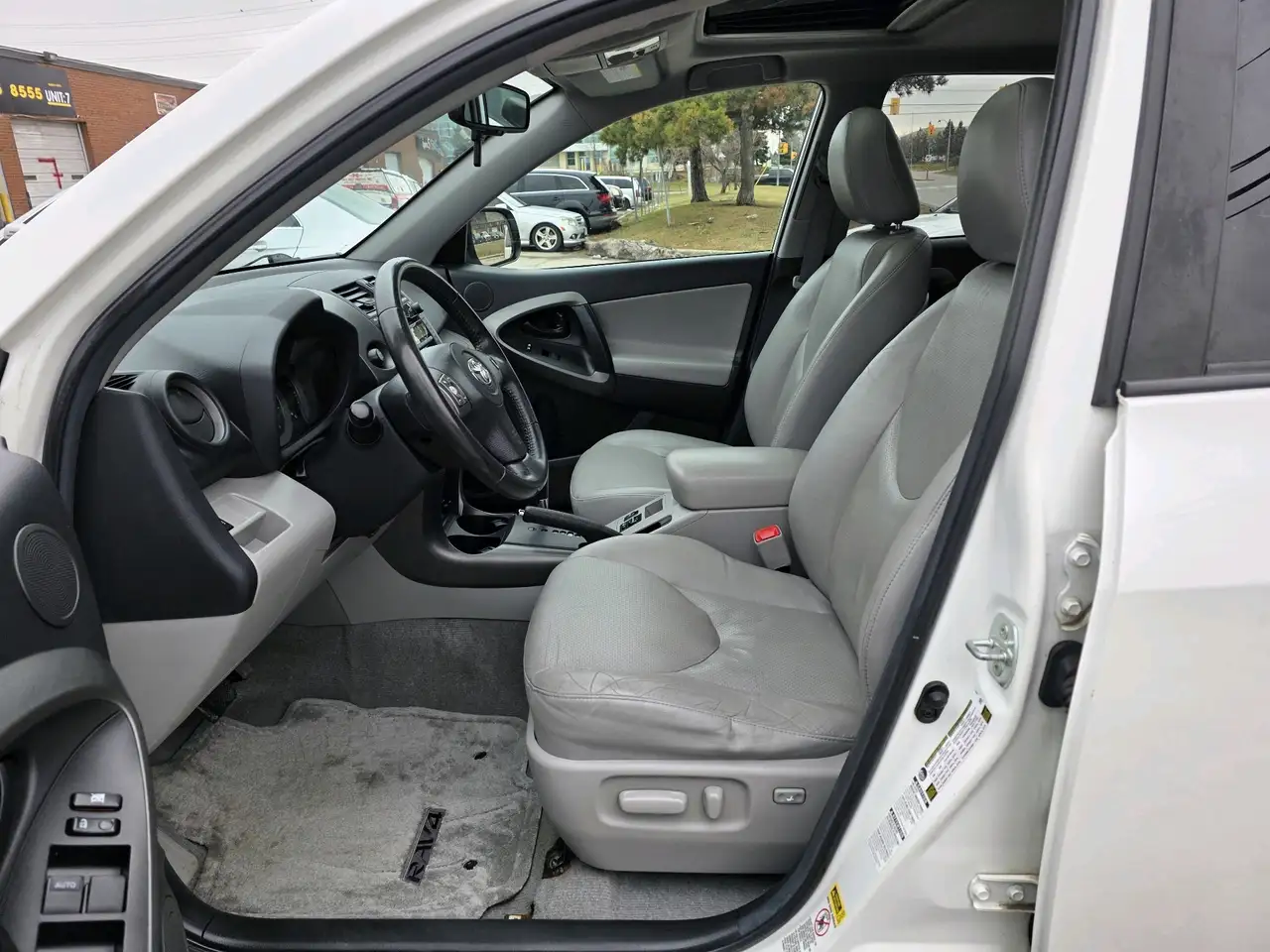 Toyota RAV 4 photo Toyota RAV 4