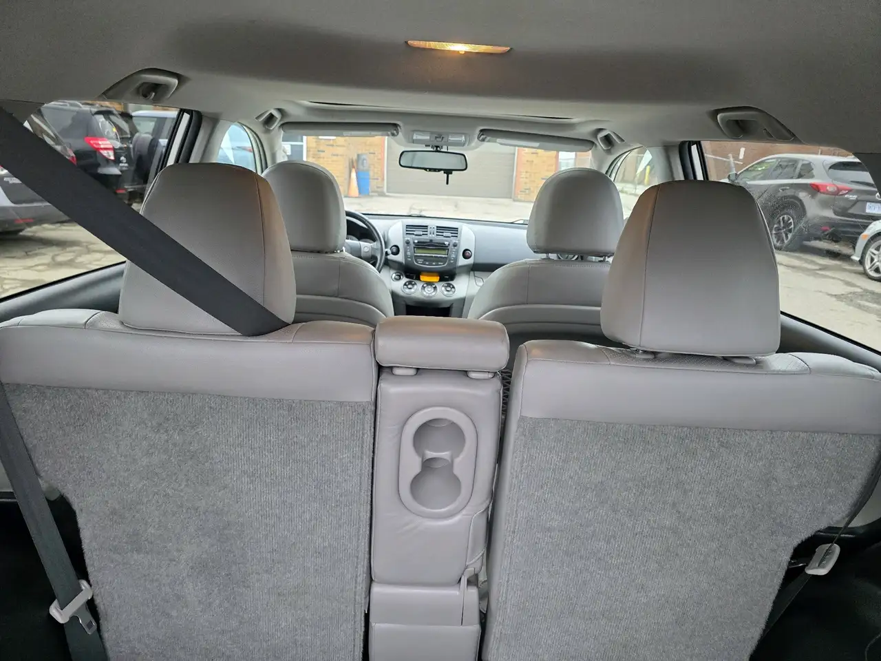 Toyota RAV 4 photo Toyota RAV 4