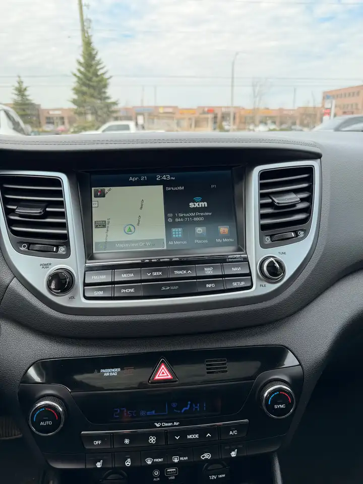 Hyundai TUCSON photo Hyundai TUCSON