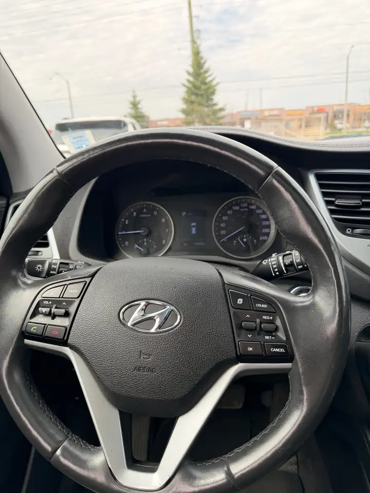 Hyundai TUCSON photo Hyundai TUCSON