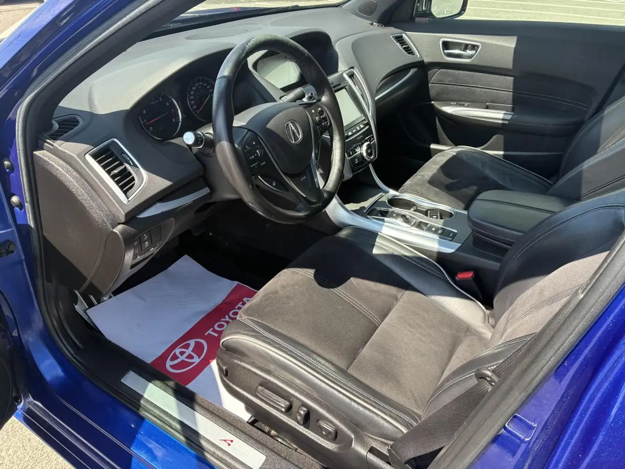 Acura TLX photo Acura TLX