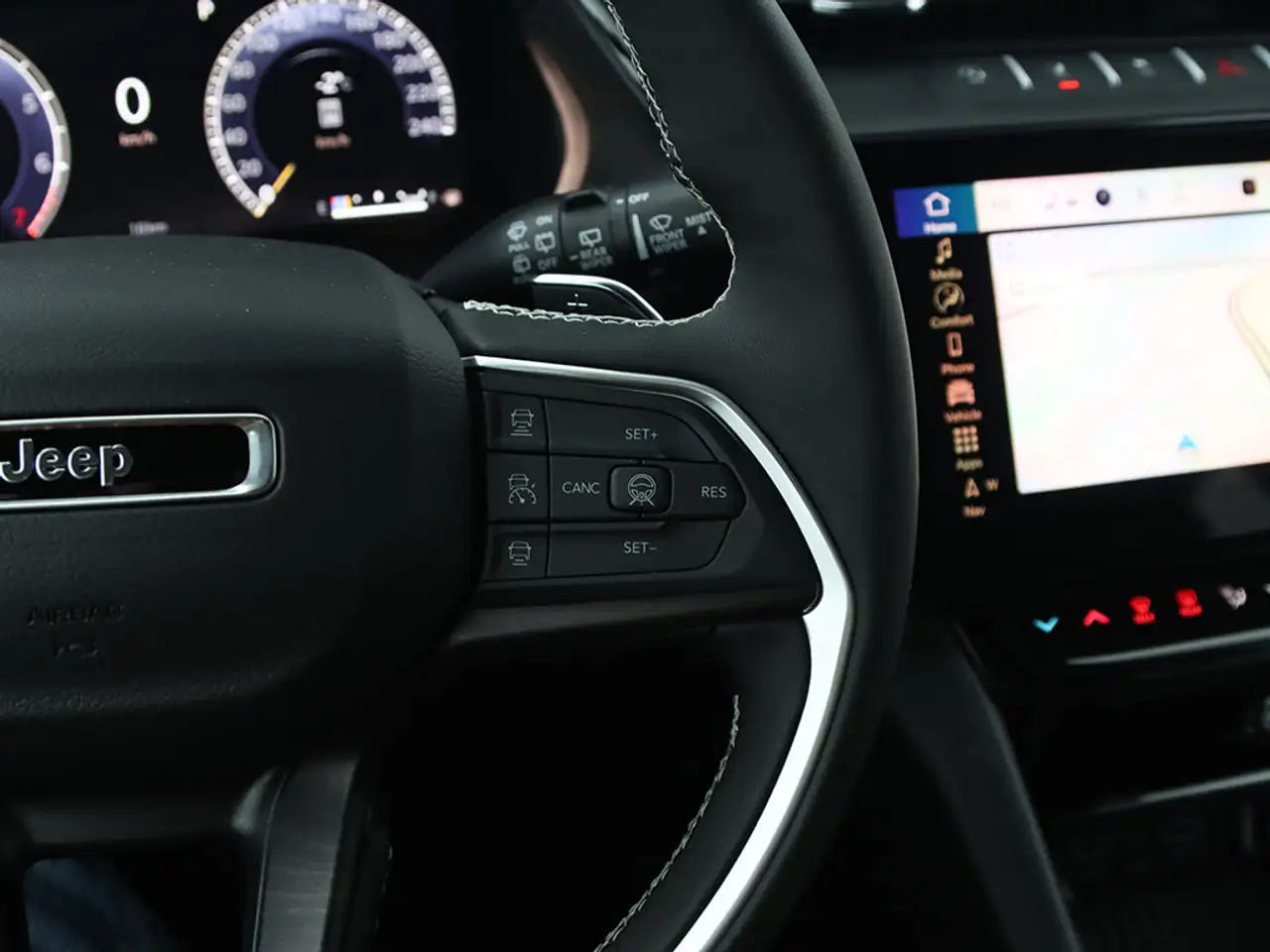Jeep Grand Cherokee снимка Jeep Grand Cherokee