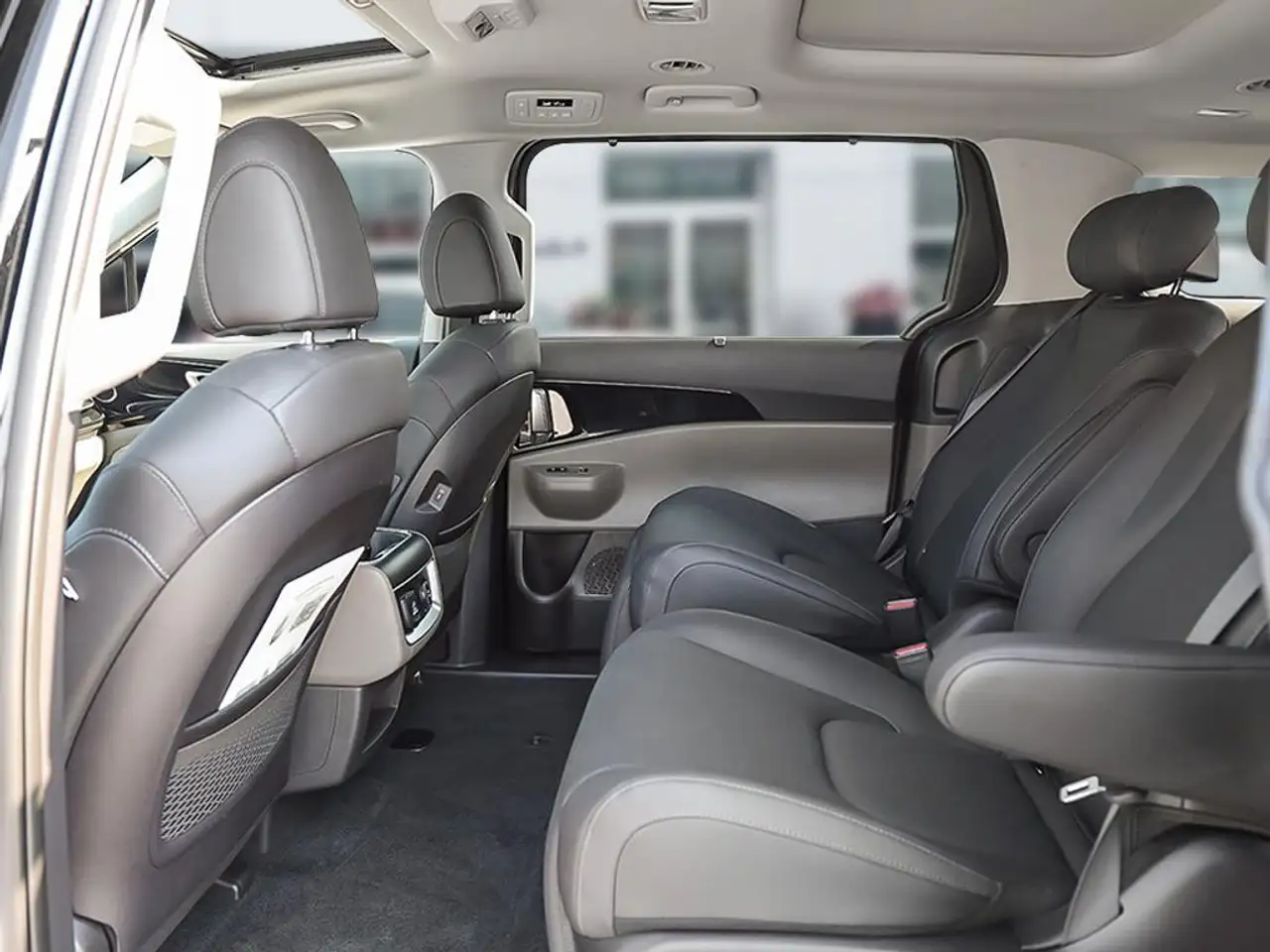 Kia Carnival photo Kia Carnival