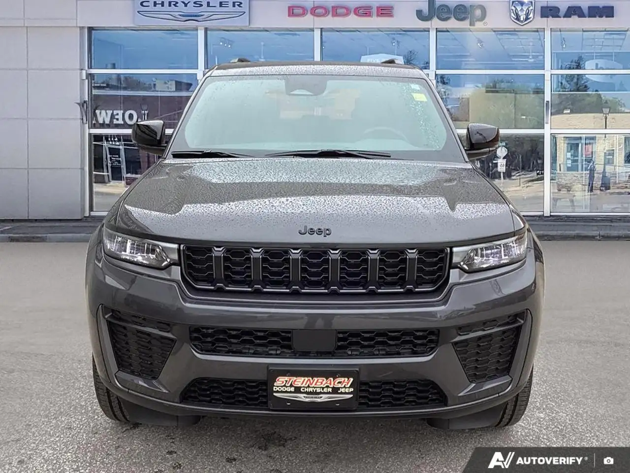 Jeep Grand Cherokee снимка Jeep Grand Cherokee
