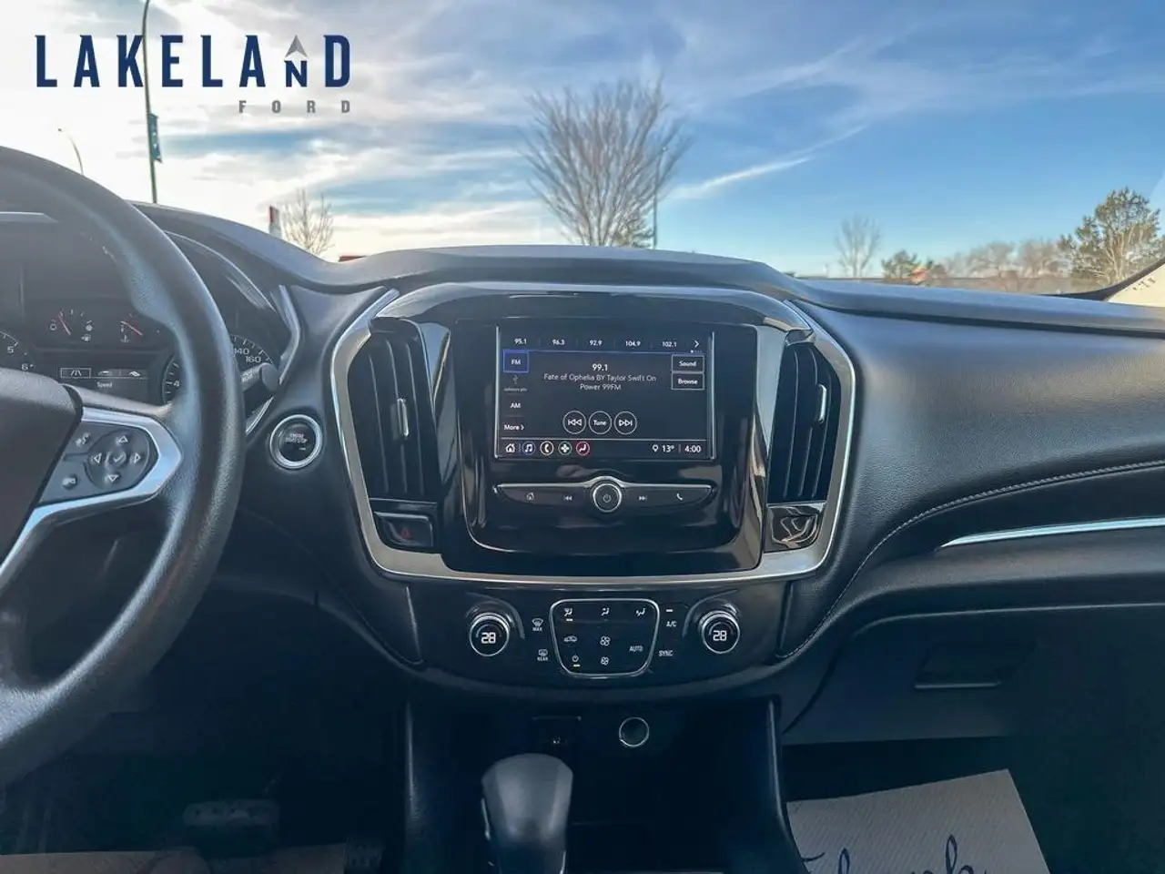 Chevrolet Traverse photo Chevrolet Traverse
