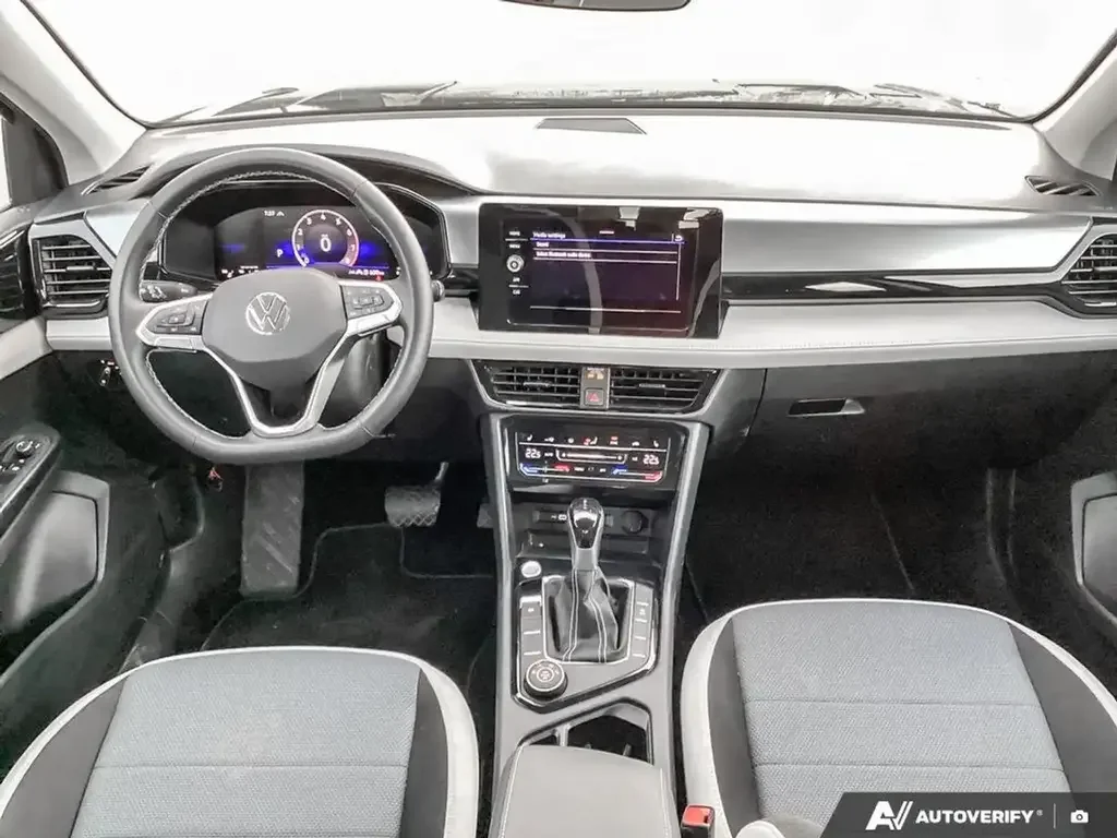 Volkswagen Taos снимка Volkswagen Taos