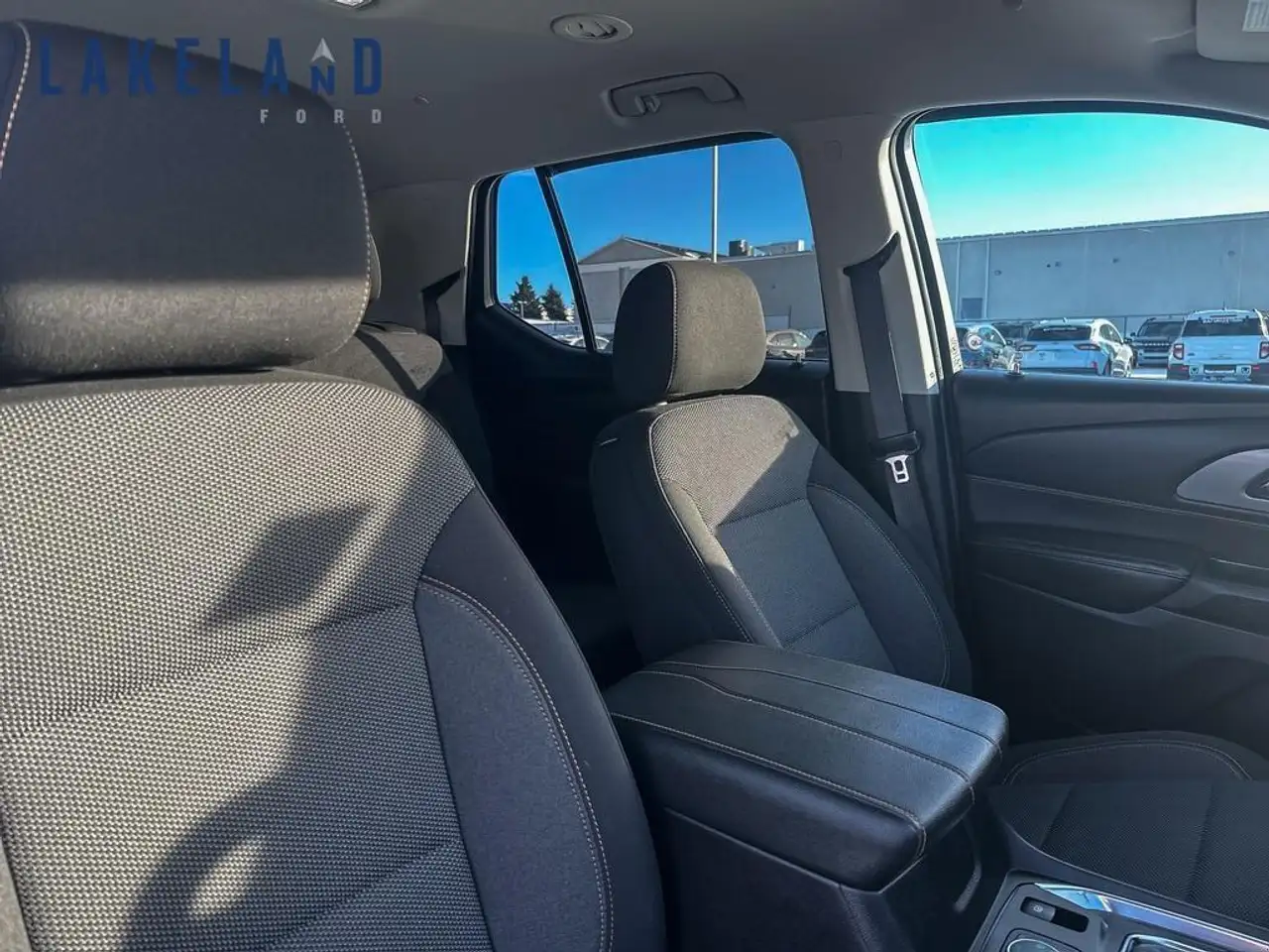 Chevrolet Traverse photo Chevrolet Traverse