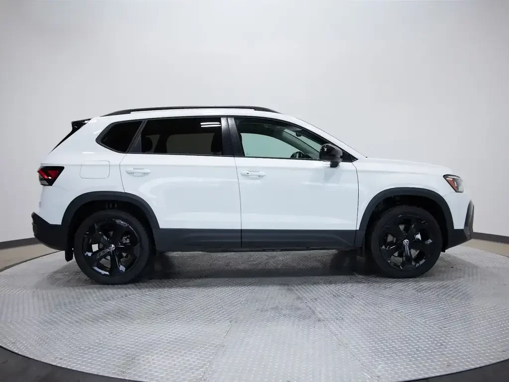 Volkswagen Taos снимка Volkswagen Taos