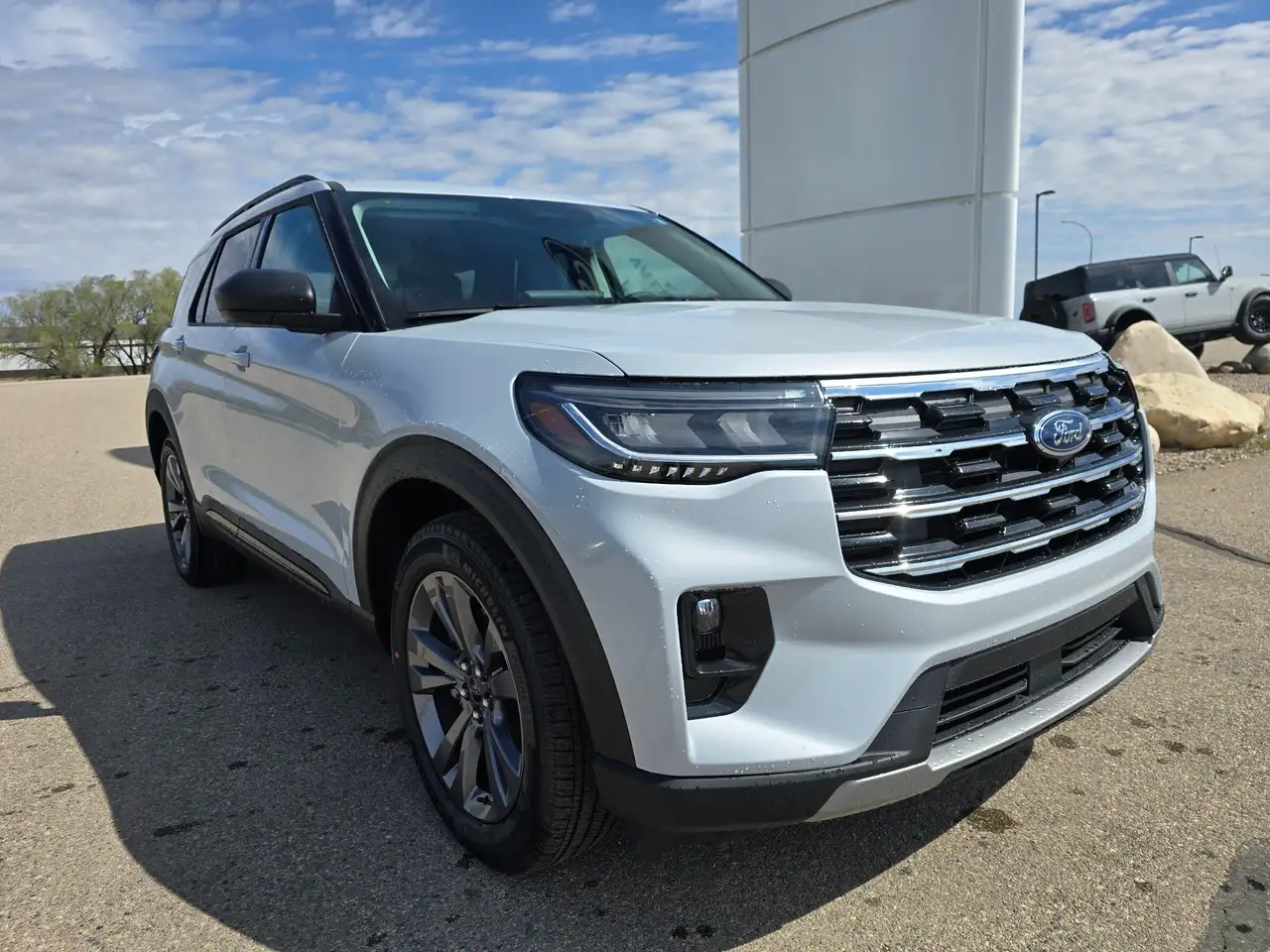 Ford Explorer photo Ford Explorer
