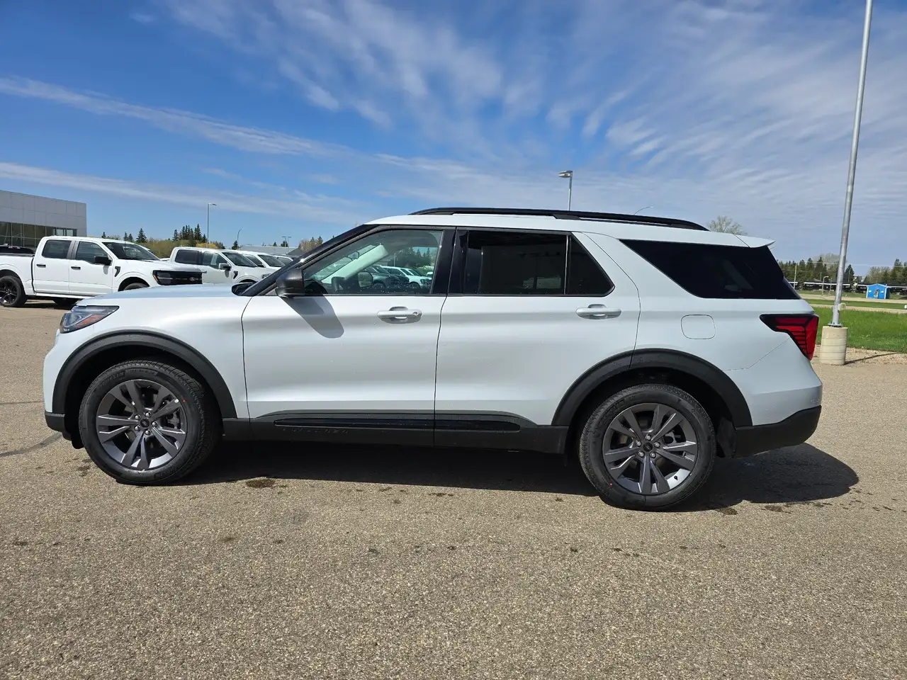 Ford Explorer photo Ford Explorer