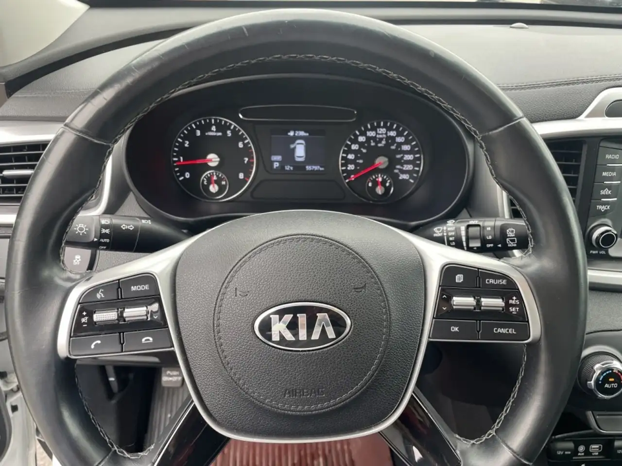 Kia Sorento снимка Kia Sorento