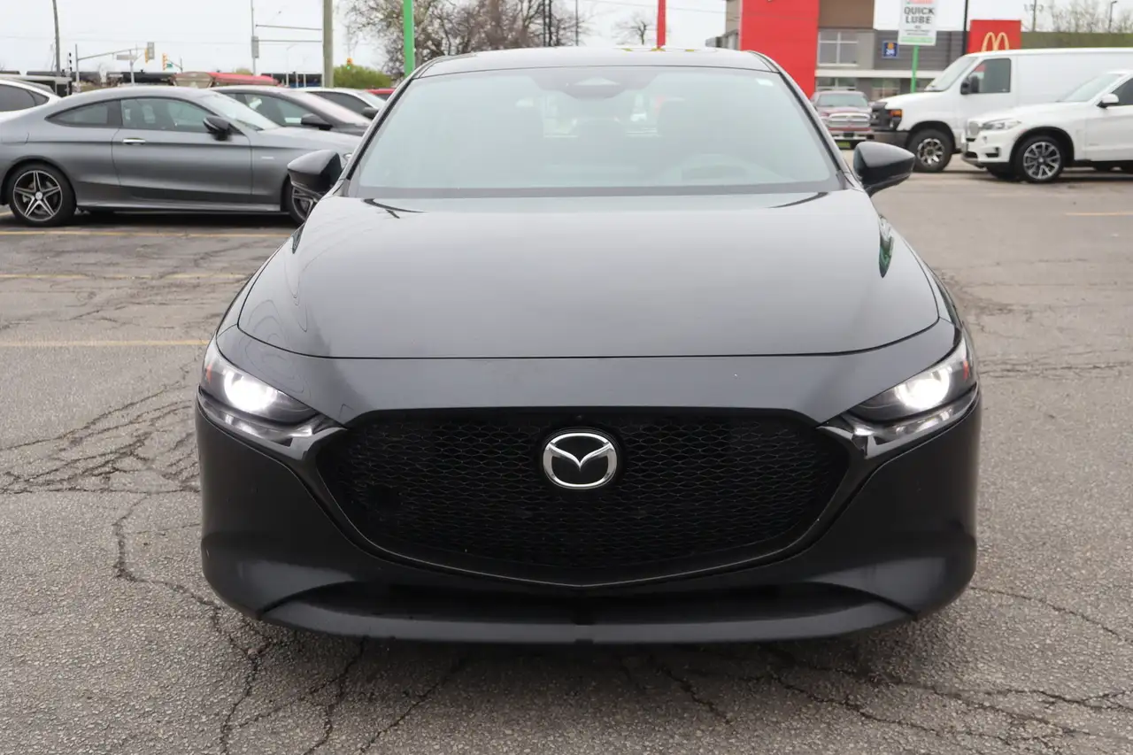 Mazda 3 снимка Mazda 3