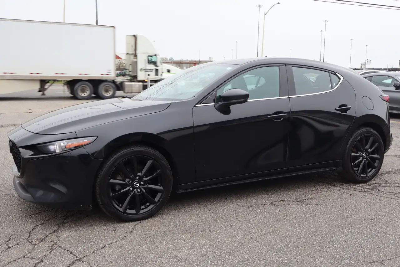 Mazda 3 снимка Mazda 3
