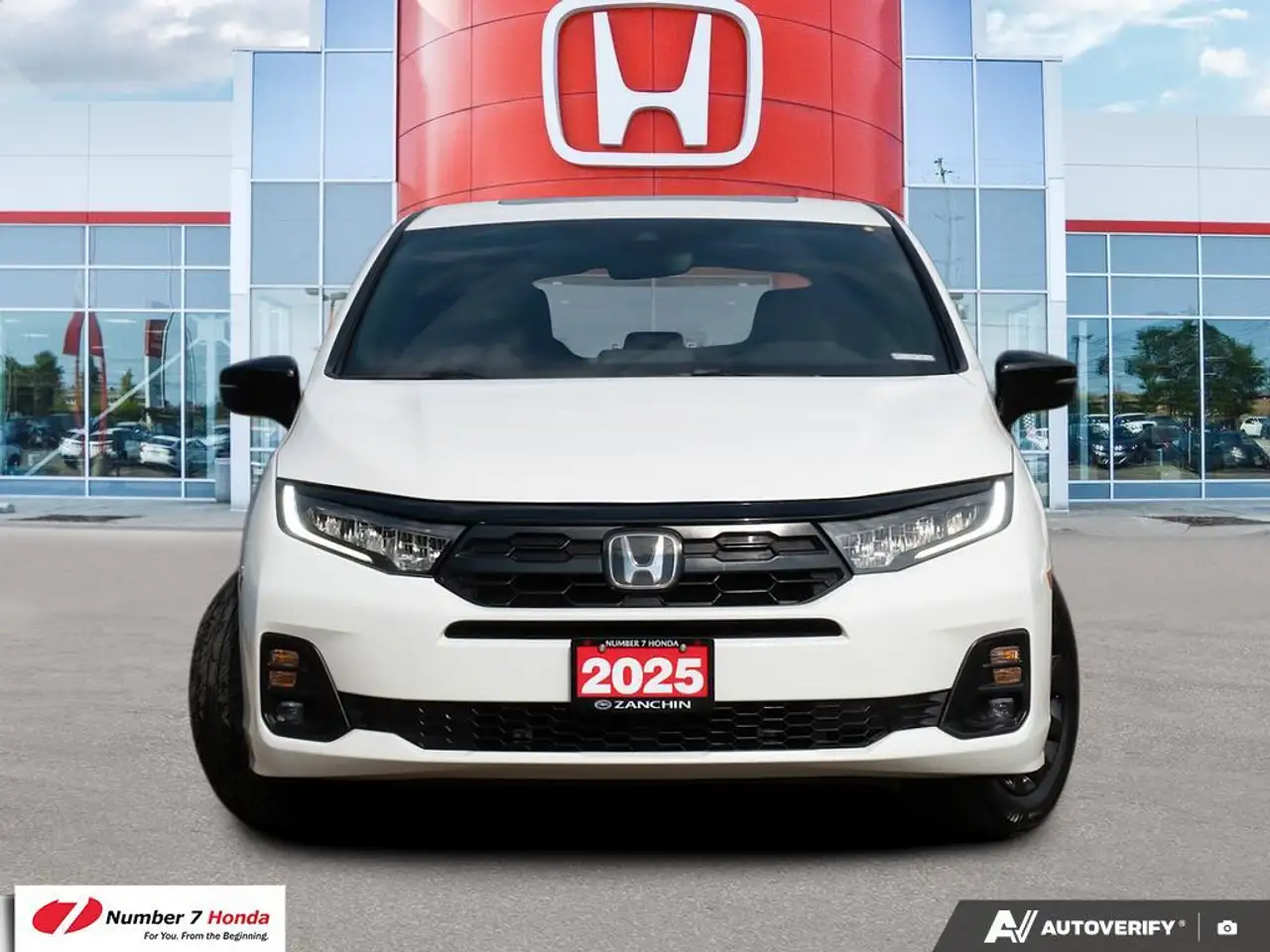 Honda Odyssey снимка Honda Odyssey
